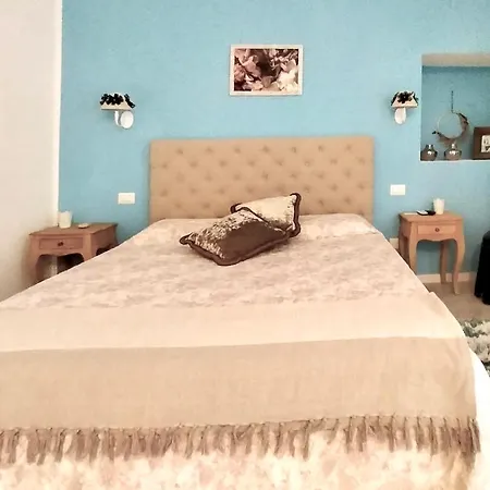 White & Gold Apartmanhotel Verona