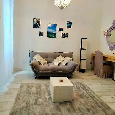 White & Gold Apartmanhotel Verona